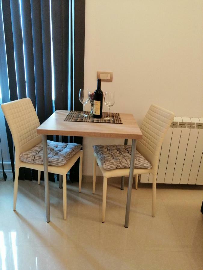 Studio Apartman Irena 2 บิเยลา ภายนอก รูปภาพ