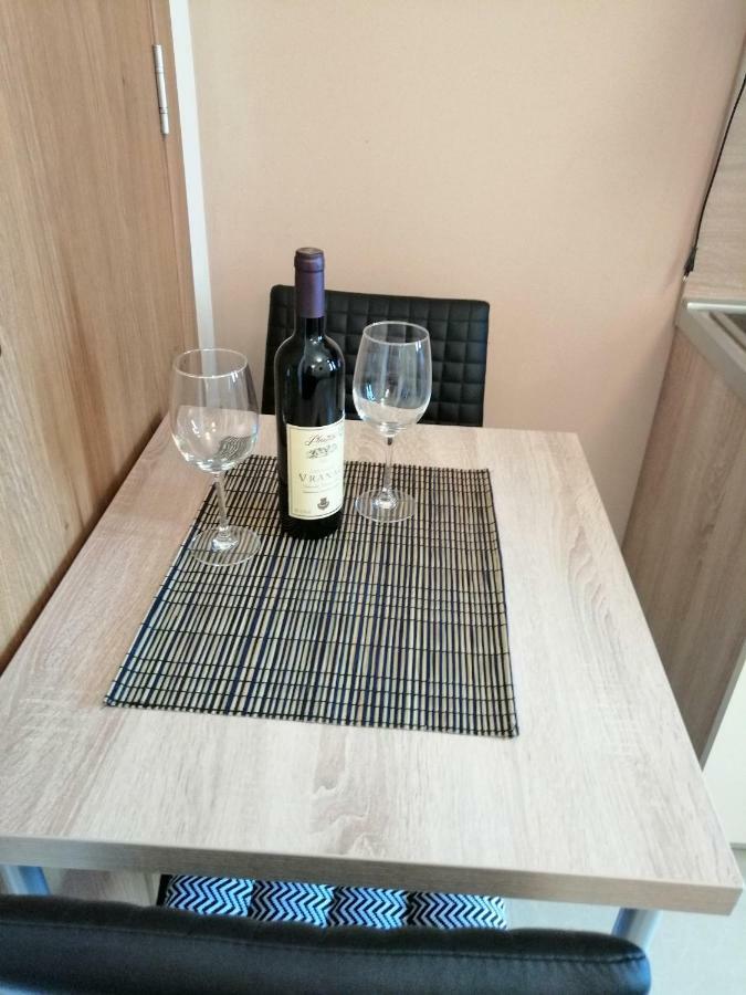 Studio Apartman Irena 2 บิเยลา ภายนอก รูปภาพ