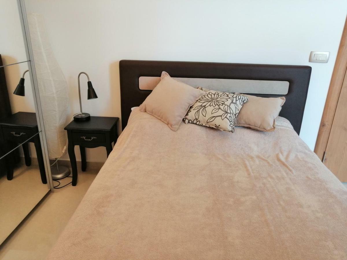 Studio Apartman Irena 2 บิเยลา ภายนอก รูปภาพ