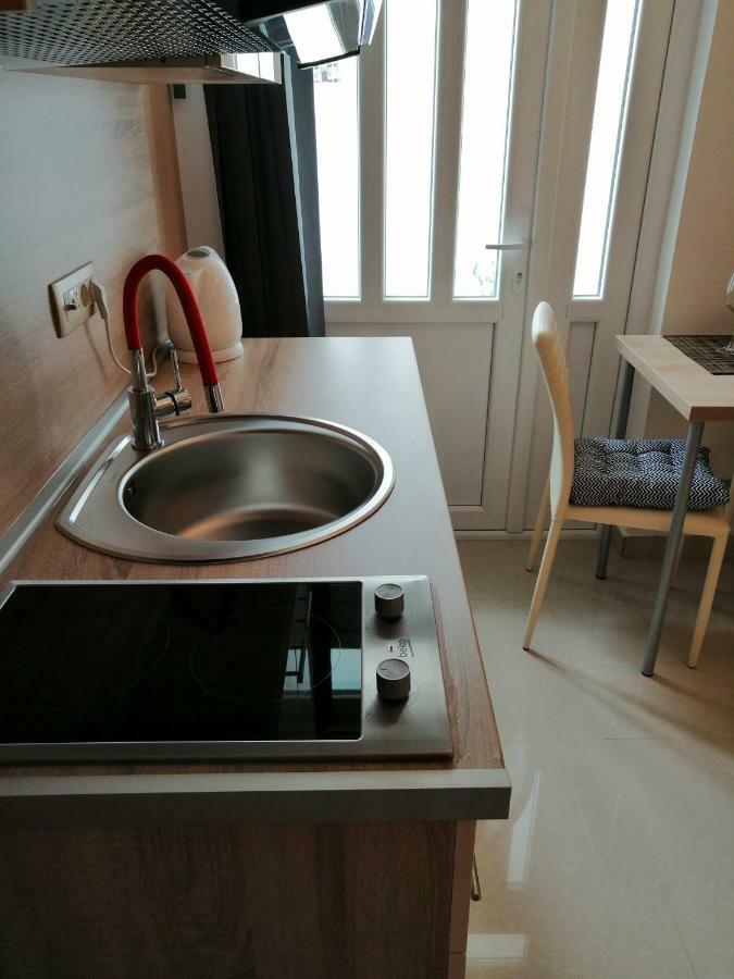 Studio Apartman Irena 2 บิเยลา ภายนอก รูปภาพ